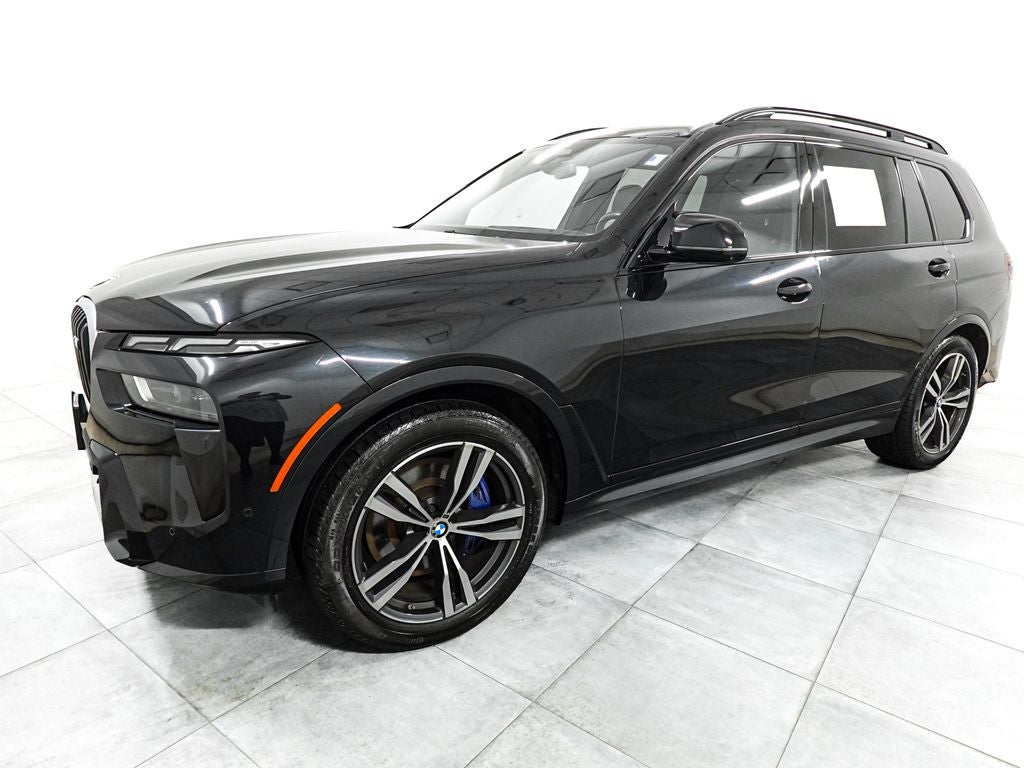 2023 BMW X7 M60i