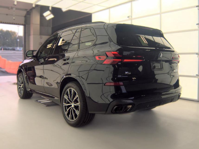 2025 BMW X5 M60i