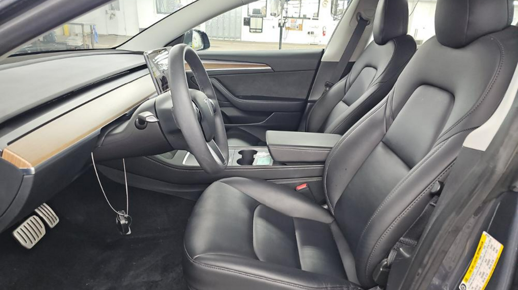 2023 Tesla Model 3 Performance