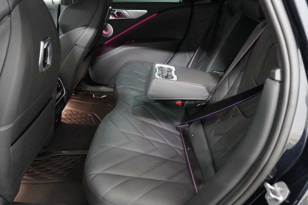 2023 BMW XM Base