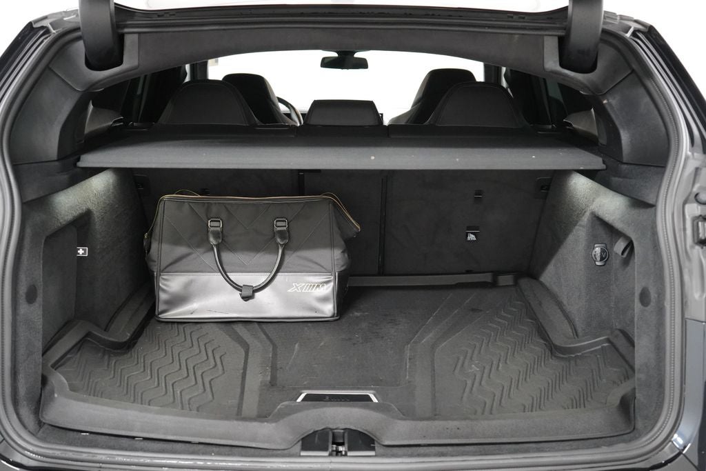 2023 BMW XM Base