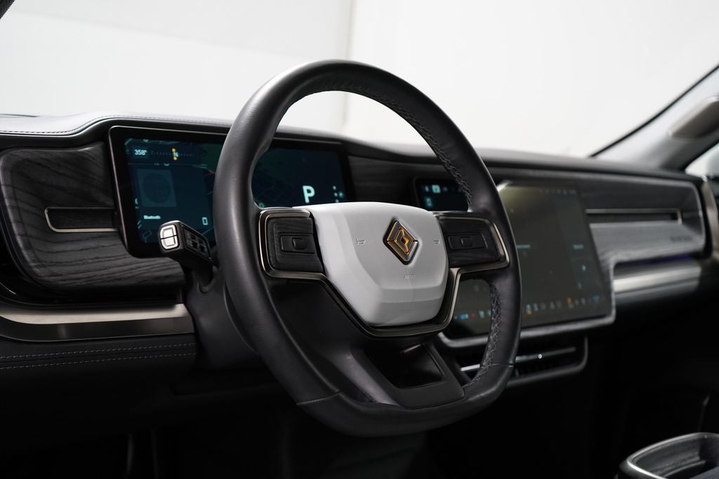 2023 Rivian R1S Adventure