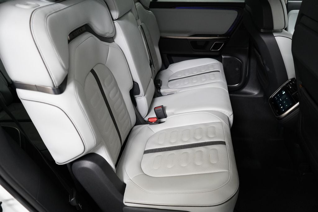 2023 Rivian R1S Adventure