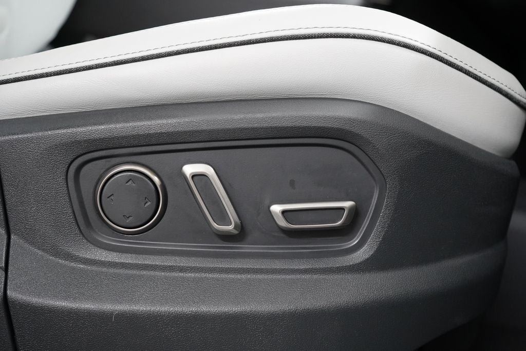 2023 Rivian R1S Adventure