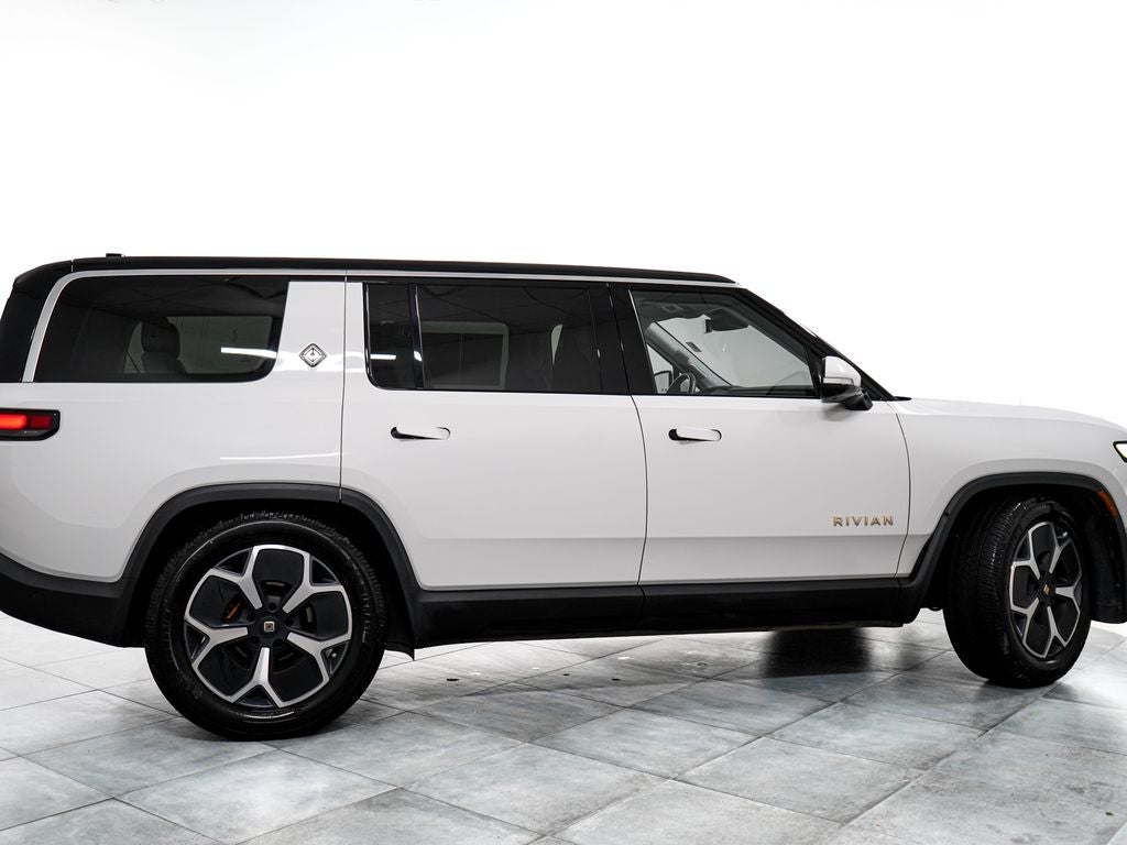 2023 Rivian R1S Adventure