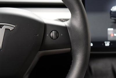 2025 Tesla Model Y Long Range