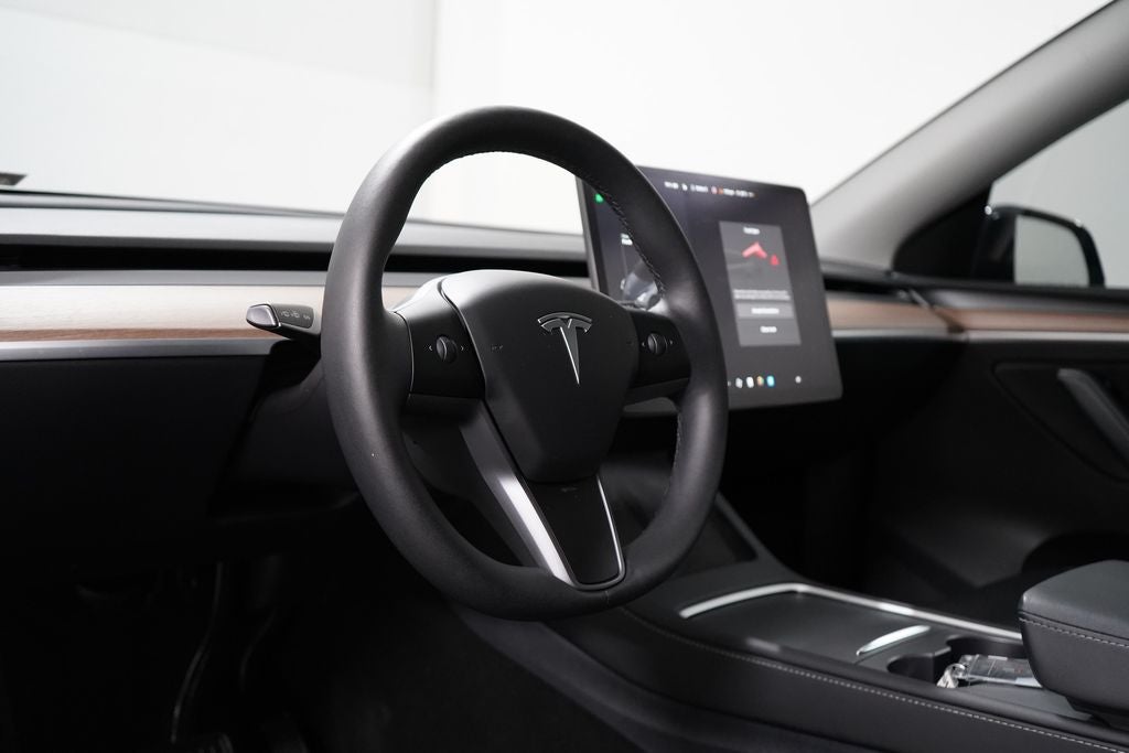 2025 Tesla Model Y Long Range