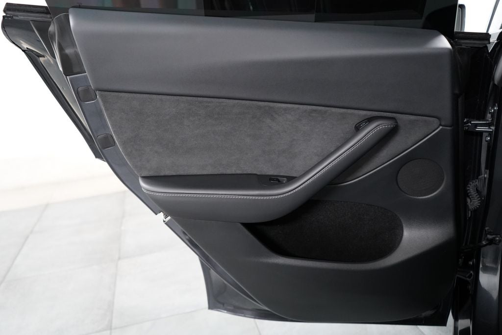 2025 Tesla Model Y Long Range
