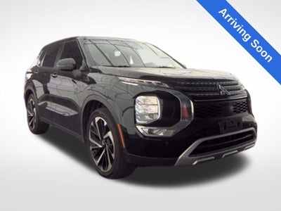 2023 Mitsubishi Outlander SE