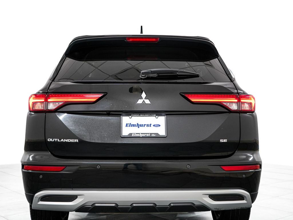 2023 Mitsubishi Outlander SE