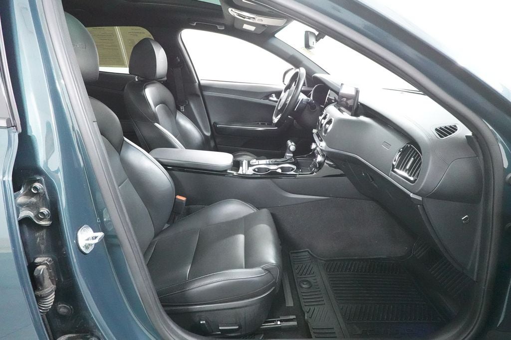 2022 Kia Stinger GT-Line