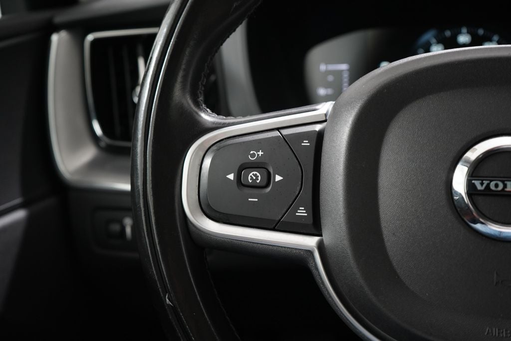 2019 Volvo XC60 T5 Momentum