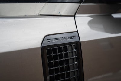 2024 Land Rover Defender 130 X-Dynamic SE