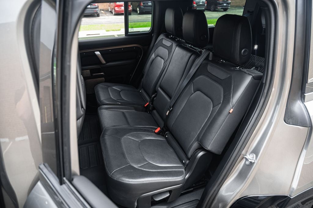 2024 Land Rover Defender 130 X-Dynamic SE