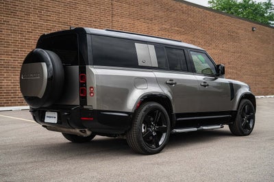 2024 Land Rover Defender 130 X-Dynamic SE