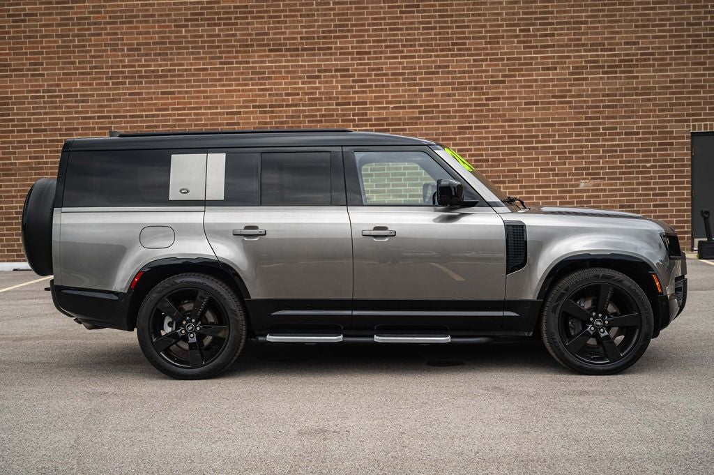 2024 Land Rover Defender 130 X-Dynamic SE