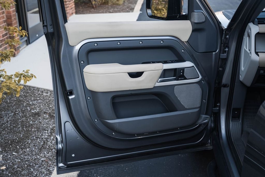 2024 Land Rover Defender 130 S