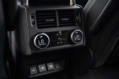 2023 Land Rover Discovery Metropolitan Edition