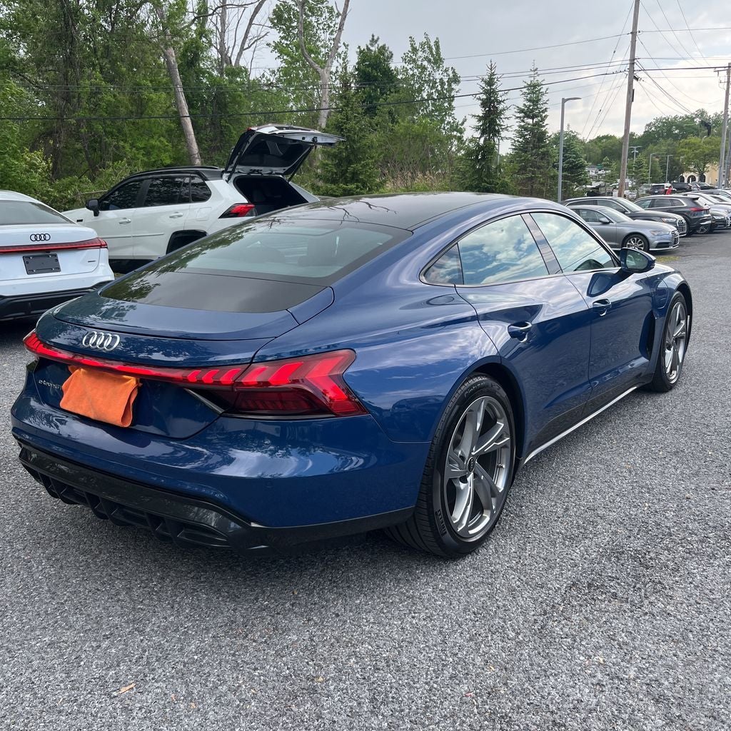 2024 Audi e-tron GT Premium Plus quattro