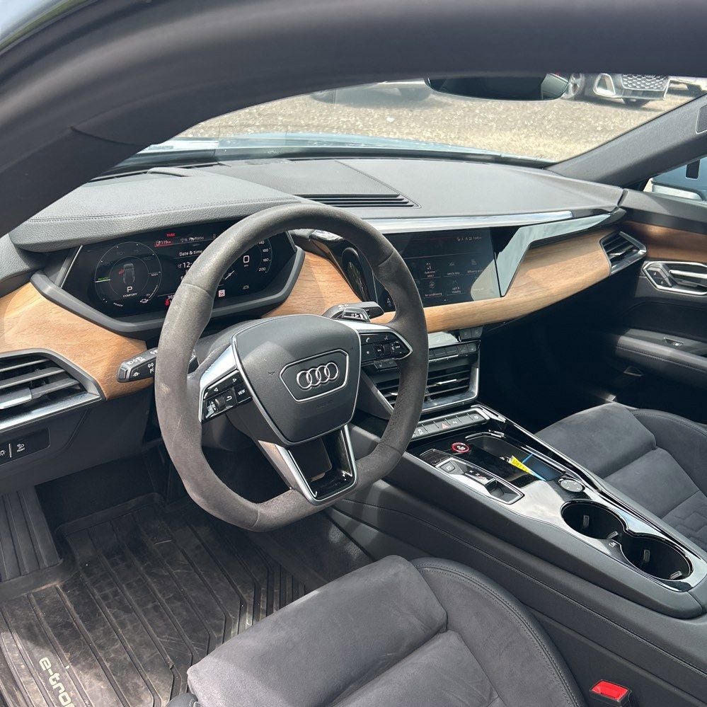 2023 Audi e-tron GT Premium Plus quattro