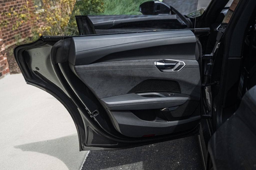 2024 Audi e-tron GT Premium Plus quattro