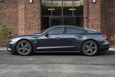 2024 Audi e-tron GT Premium Plus quattro