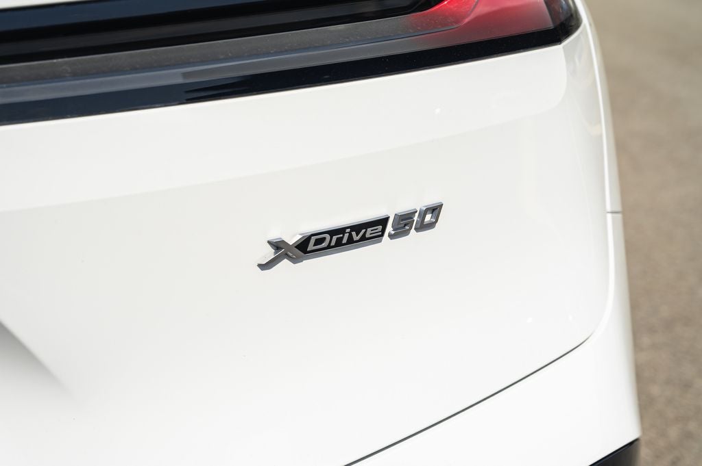 2025 BMW iX xDrive50