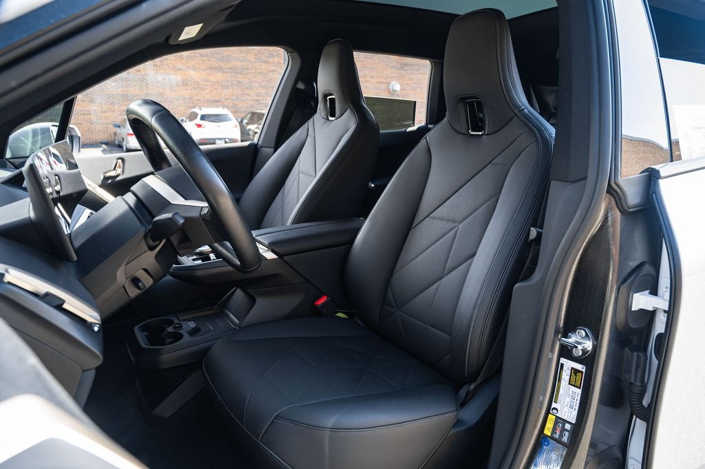 2025 BMW iX xDrive50