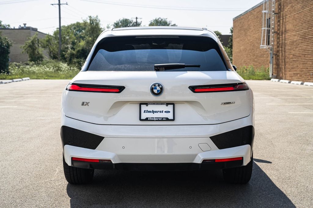 2025 BMW iX xDrive50