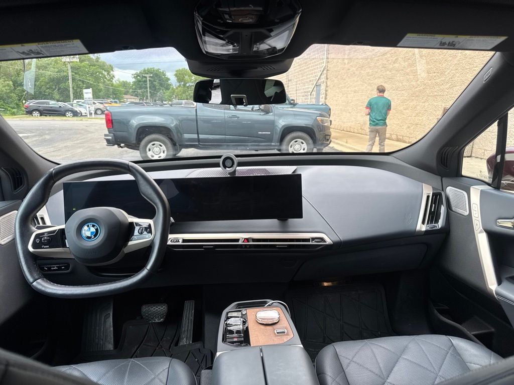 2023 BMW iX M60