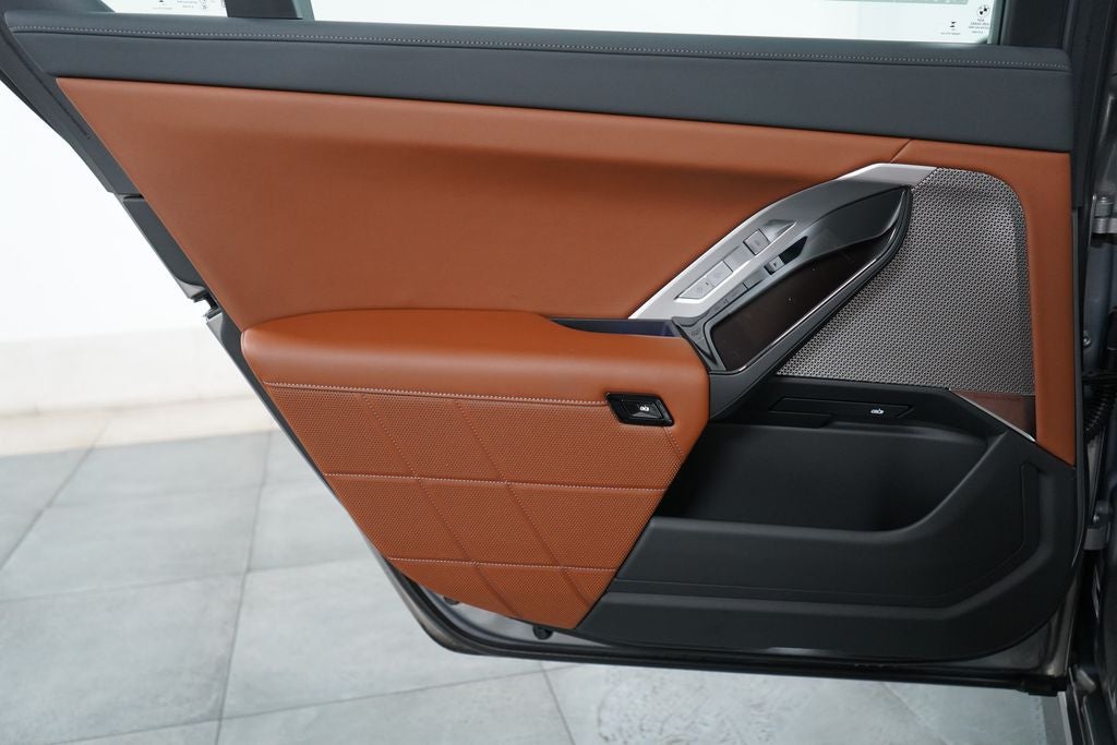 2023 BMW 7 Series 760i xDrive