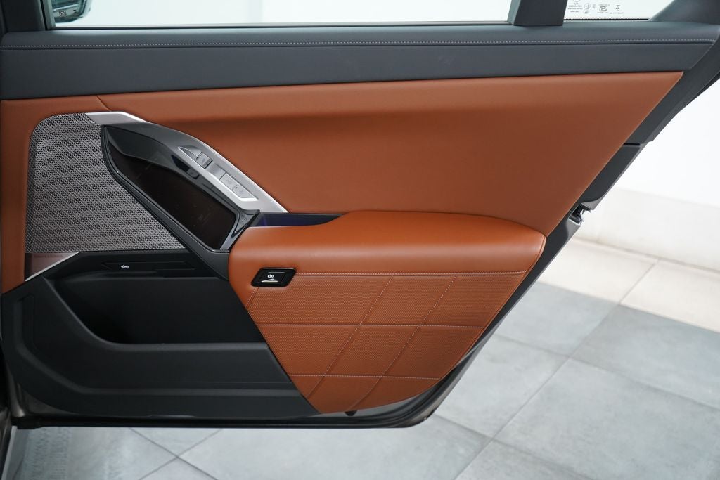 2023 BMW 7 Series 760i xDrive