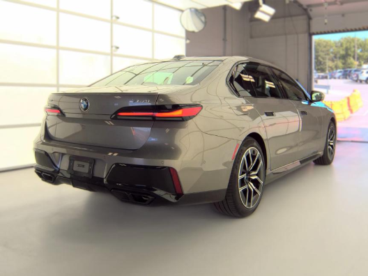 2023 BMW 7 Series 760i xDrive
