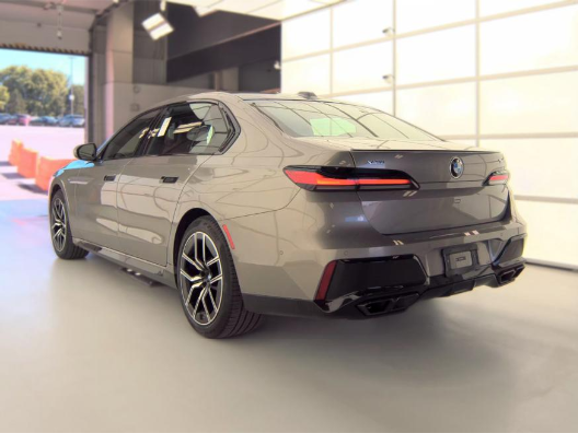 2023 BMW 7 Series 760i xDrive