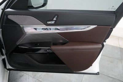 2025 BMW i7 xDrive60