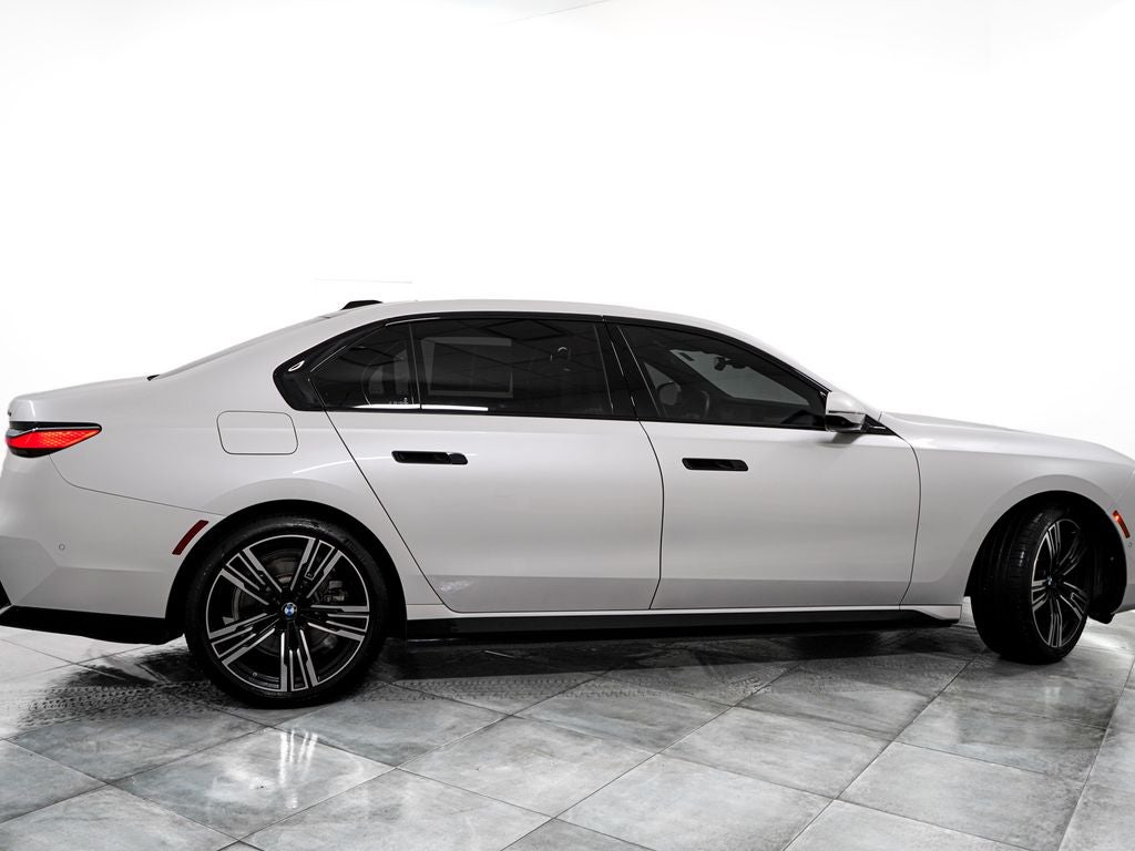 2025 BMW i7 xDrive60