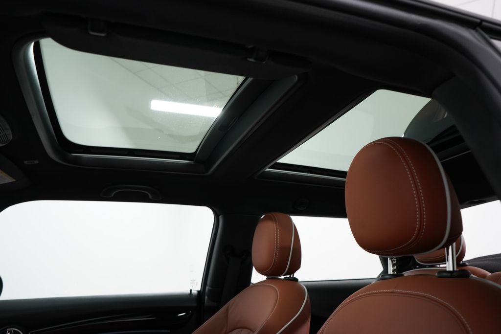2024 MINI John Cooper Works Iconic
