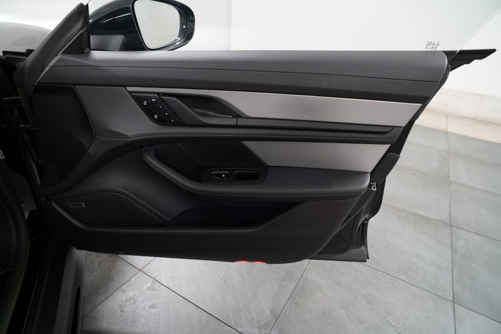 2023 Porsche Taycan GTS