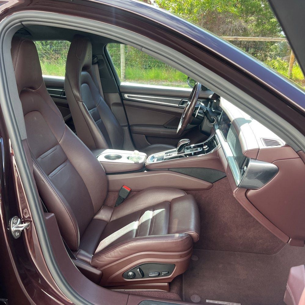 2023 Porsche Panamera 4