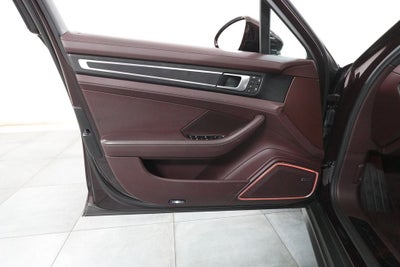 2023 Porsche Panamera 4 Platinum Edition