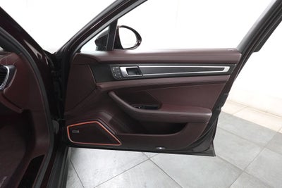 2023 Porsche Panamera 4 Platinum Edition