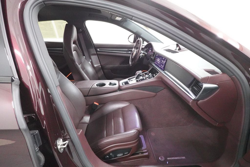 2023 Porsche Panamera 4 Platinum Edition