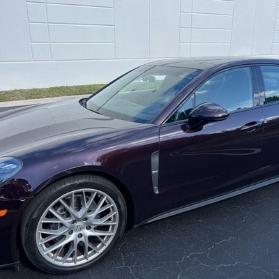 2023 Porsche Panamera 4
