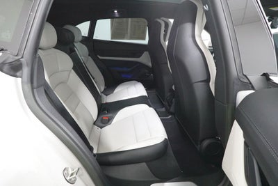 2022 Porsche Taycan Cross Turismo 4S