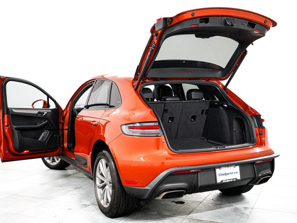 2023 Porsche Macan Base