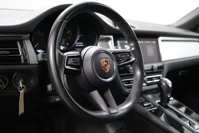 2023 Porsche Macan Base