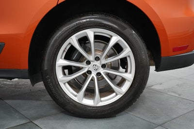 2023 Porsche Macan Base