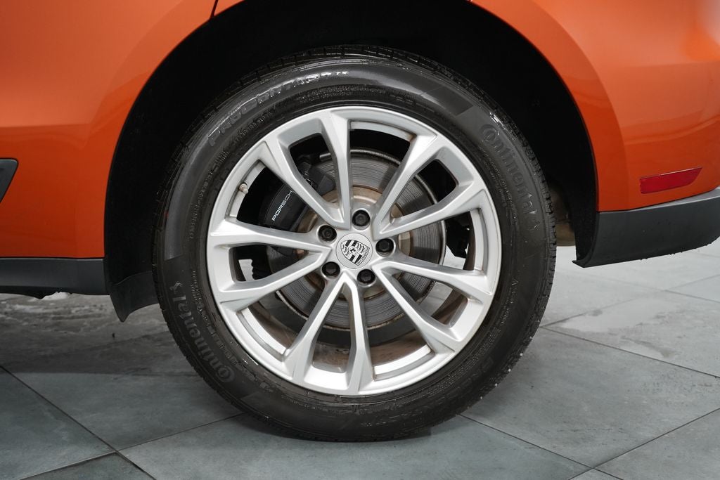 2023 Porsche Macan Base