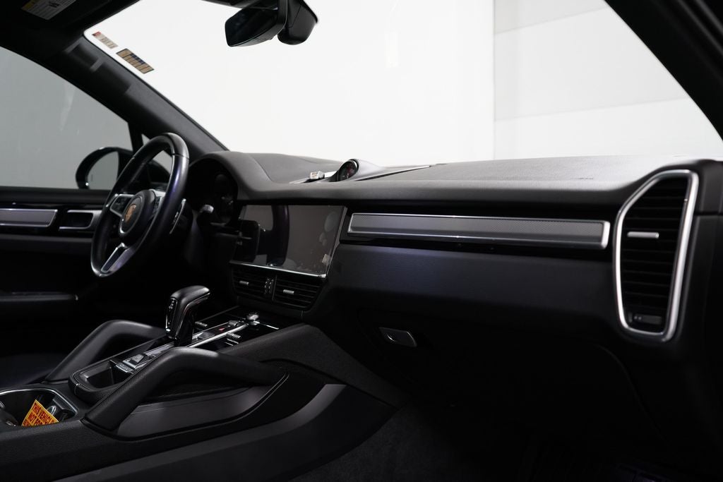 2023 Porsche Cayenne Platinum Edition