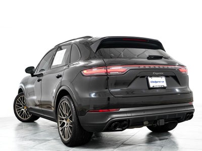 2023 Porsche Cayenne Platinum Edition